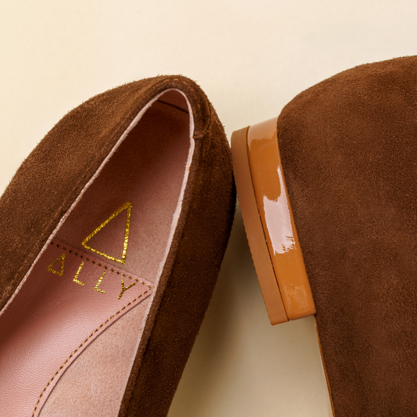 Moxie Mocha Suede Bronze Bliss Patent Leather Cap Toe Flat – Ally