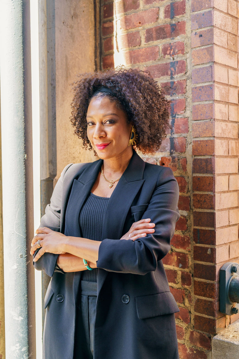 5 Essential Pieces for Effortlessly Stylish Women Over 40 Featuring Aliya Thomas