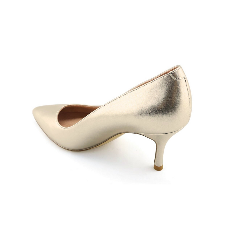Champagne Gold Metallic Leather Pump EU 44/US 11 / Medium (B) Champagne Gold Metallic Leather Pump EU 44/US 11 / Medium (B)