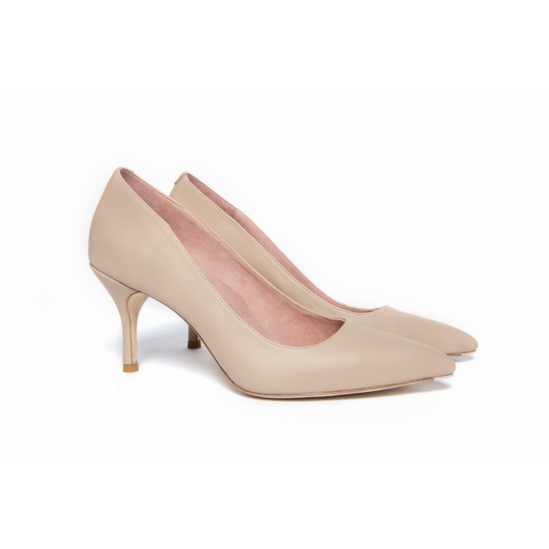 Bossy Beige Leather Pump