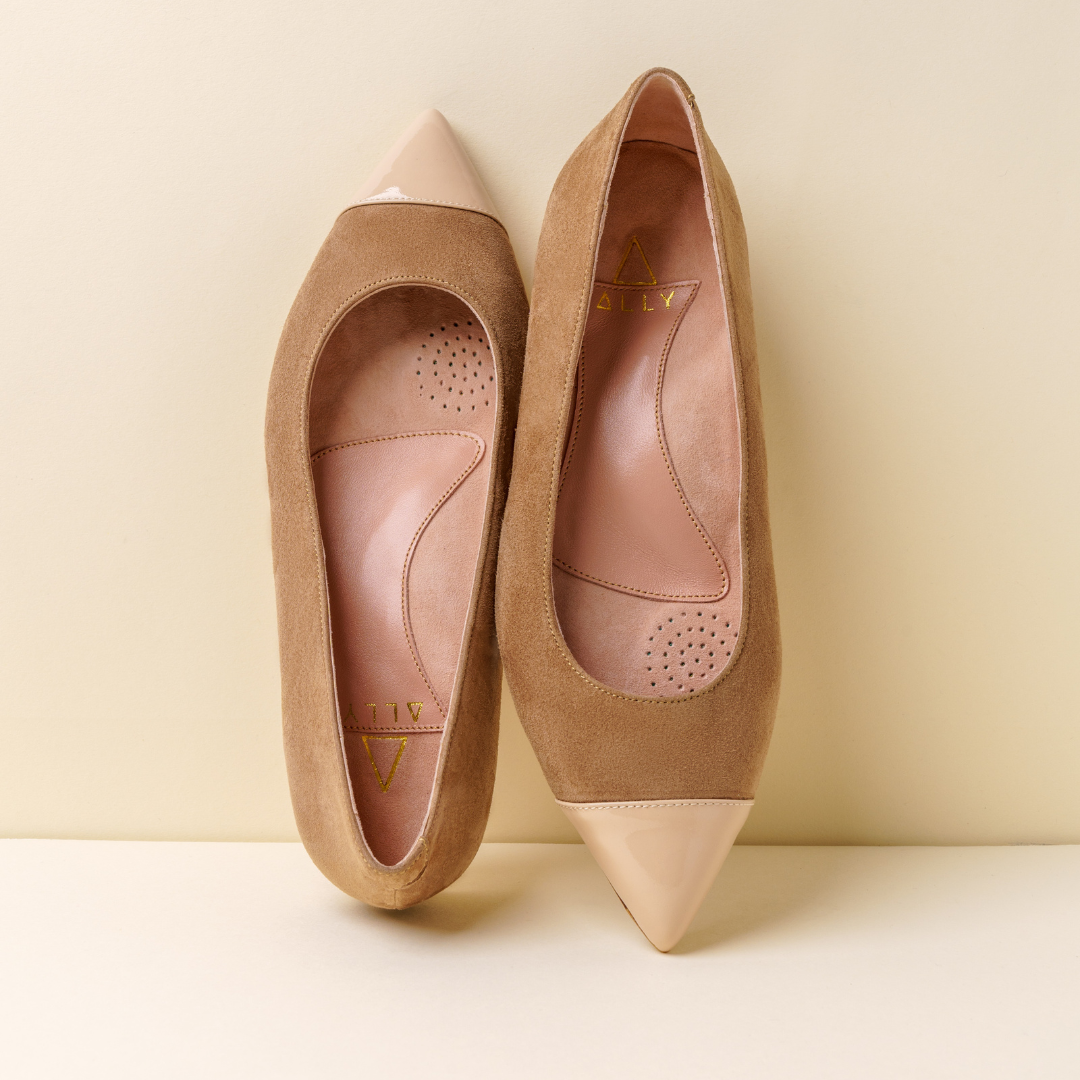 Tenacious Tan Suede Tender Taupe Patent Leather Cap Toe Flat EU 41.5/US 9.5-10 / Extra Wide (D)