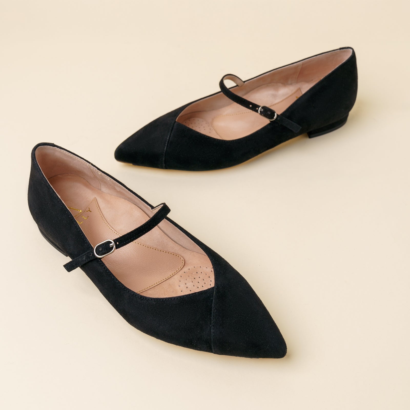 Black Suede Mary Jane Forever Flat EU 42/US 10 / Narrow (A) Black Suede Mary Jane Forever Flat EU 42/US 10 / Narrow (A)