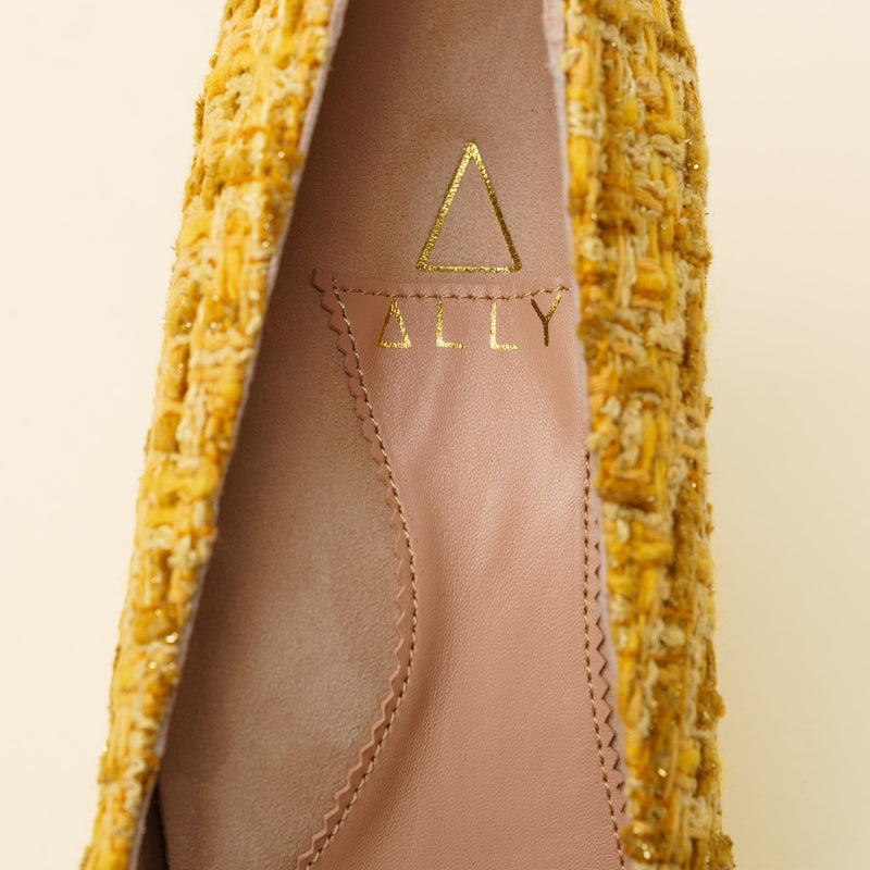 [NEW Limited Edition FW'25] Mustard Tweed Cap Toe Classic Pump