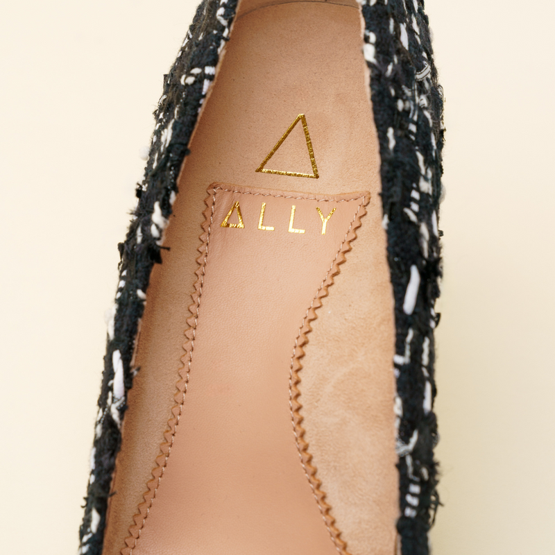 [NEW Limited Edition FW'25] Black Fancy Tweed Cap Toe Classic Pump