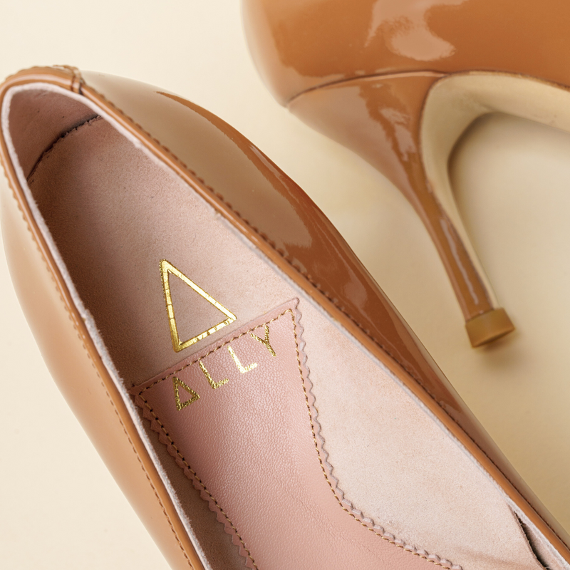 Bronze Bliss Patent Leather Classic Pump EU 44/US 11 / Narrow (A) Bronze Bliss Patent Leather Classic Pump EU 44/US 11 / Narrow (A)
