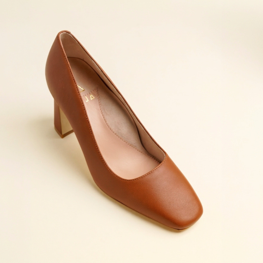 Courageous Caramel Leather Square Toe Bold Block Heel