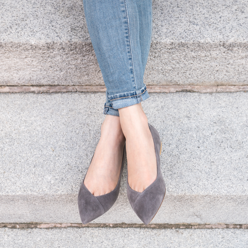 Gray pointed online toe flats