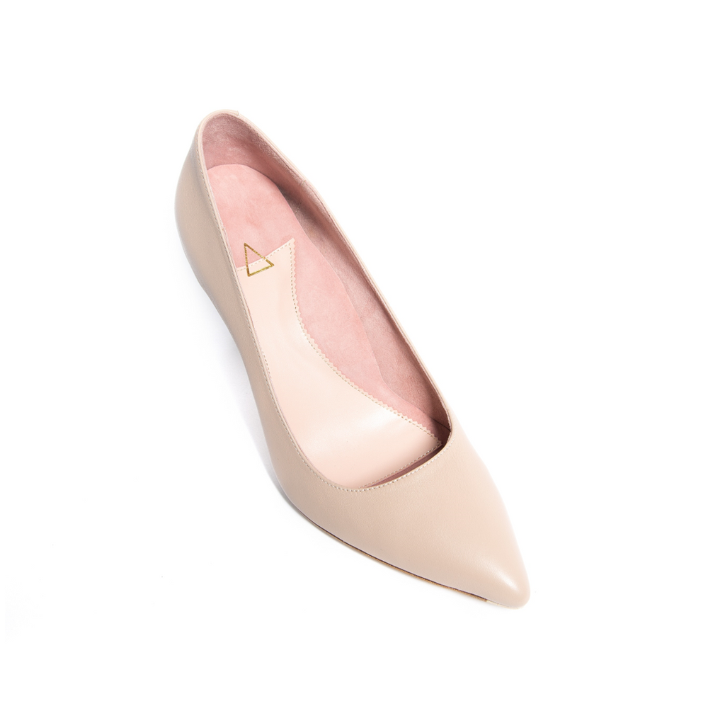 [SAMPLE] Bossy Beige Leather Pump